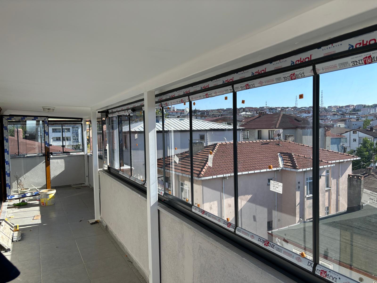 Cam balkon sistemi